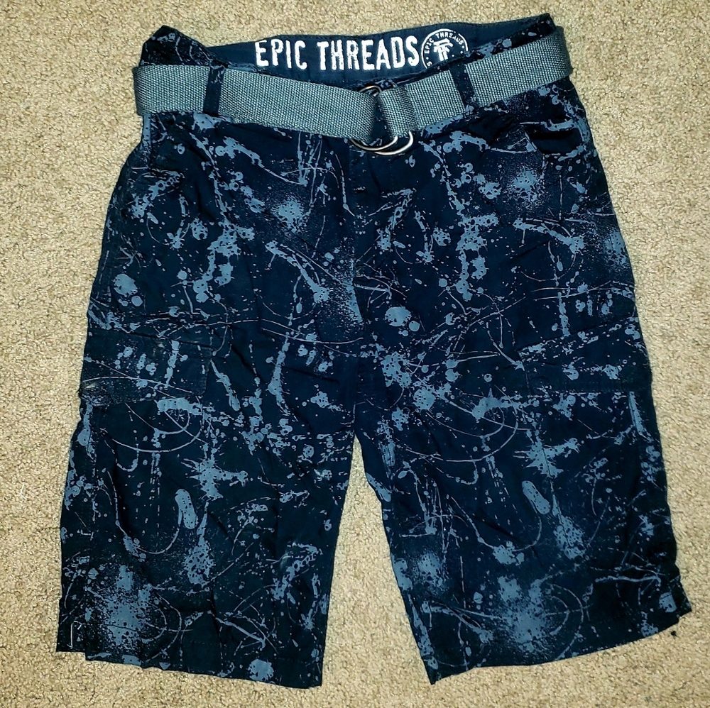 Cargo shorts with Retro design